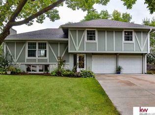 2517 S 162nd Cir, Omaha, NE 68130