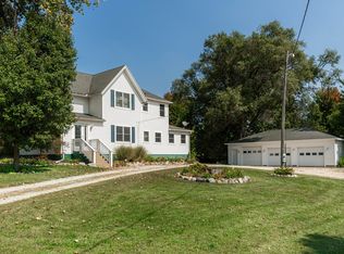 27798 Pleasant Hill Rd, Sycamore, IL 60178