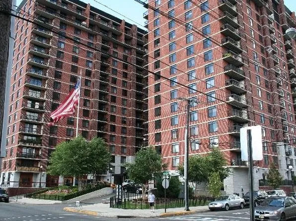 700 1st St, Hoboken, NJ
