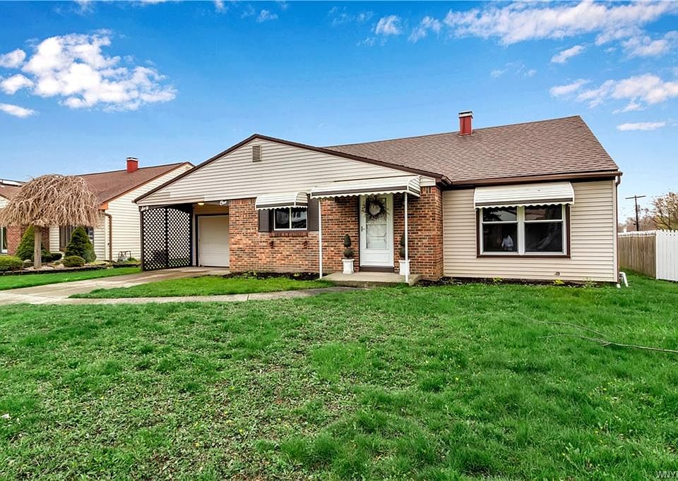 1st image of 61 Chateau Ct