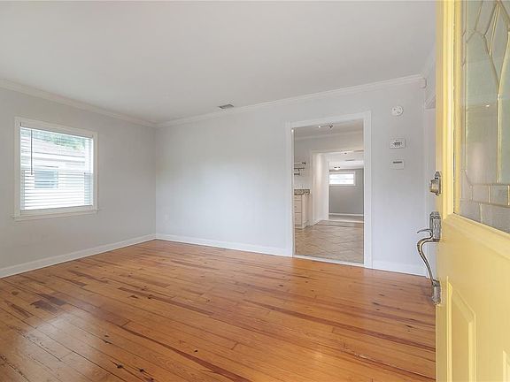 5th image of 808 W Virginia Ave