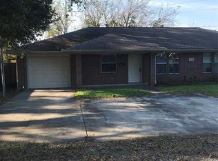8029 Lawrence St, Hitchcock, TX 77563