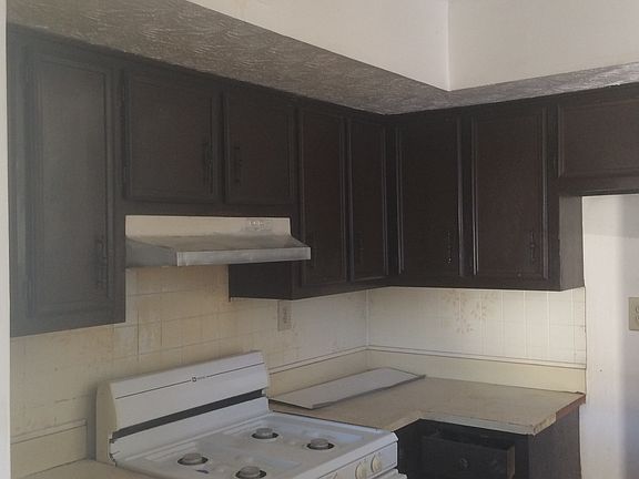 2nd image of 166 Governors Dr