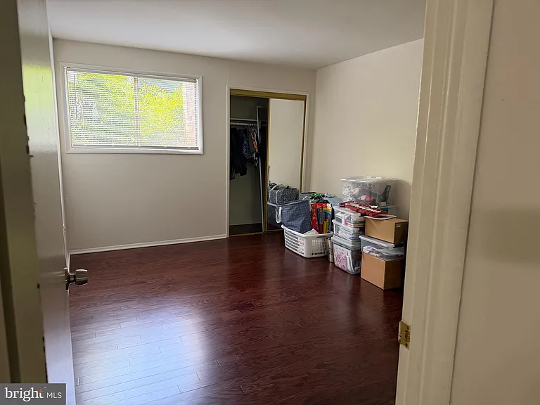 7260 Donnell Pl — Photo 4