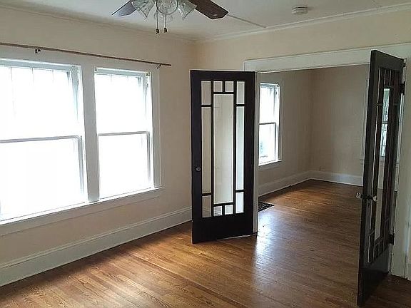 2nd image of 1222 Wadsworth St