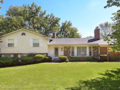 28728 San Marino Dr, Southfield, MI, 48034