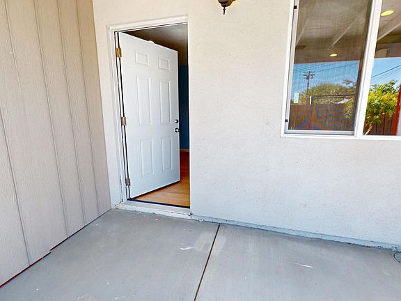 3rd image of 43560 Arabia St