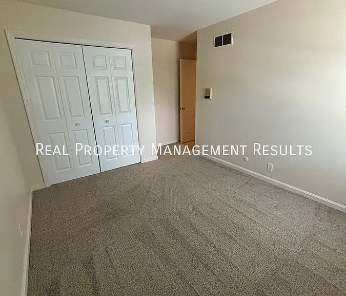 7577 Nottingham Dr — Photo 12
