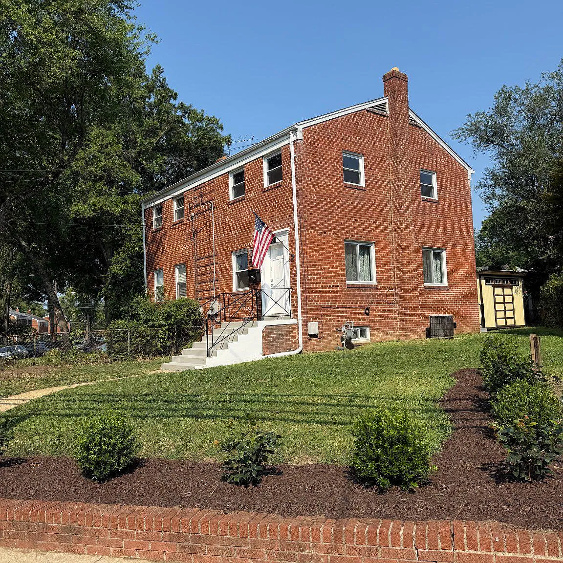 2 bed, 1.0 bath, 1188 sqft, $2,700 — Photo 2