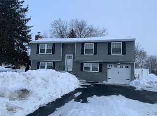 8009 Bamm Hollow Rd, Clay, NY 13041