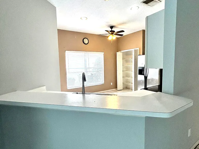 465 Eastbridge Dr — Photo 13