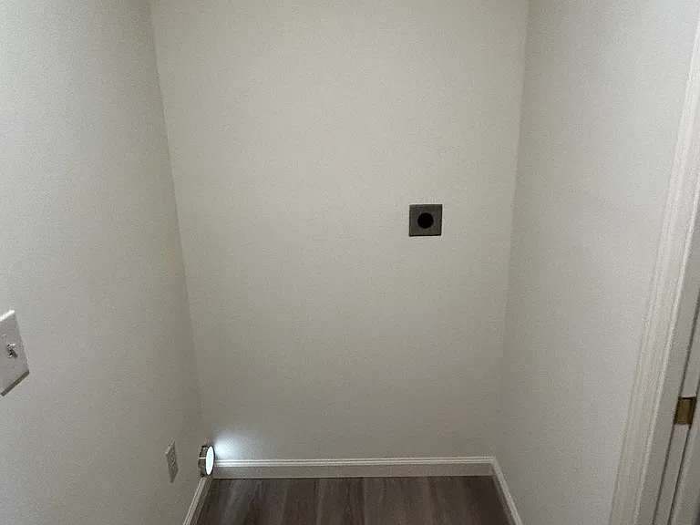 4212 Menga Dr #4 — Photo 19