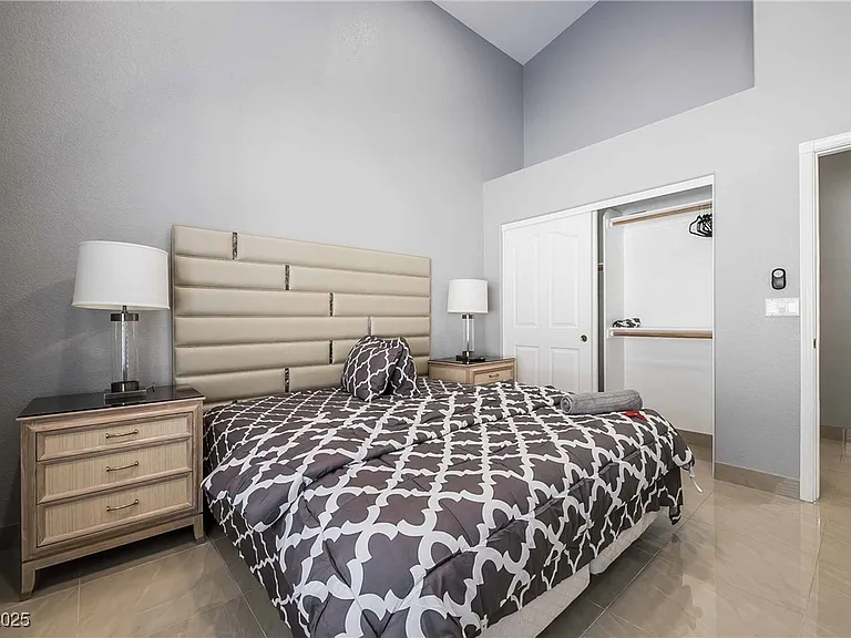 1400 Castle Crest Dr — Photo 40
