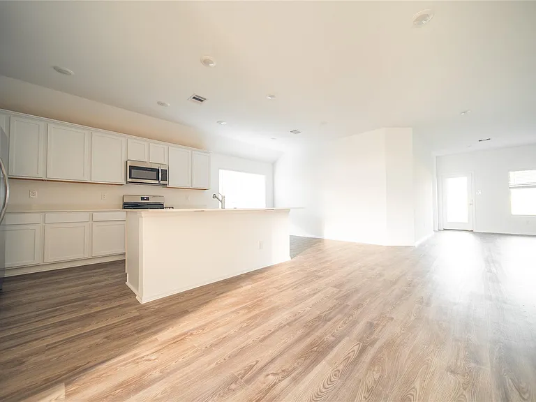 2611 Olivine Stone Dr — Photo 2