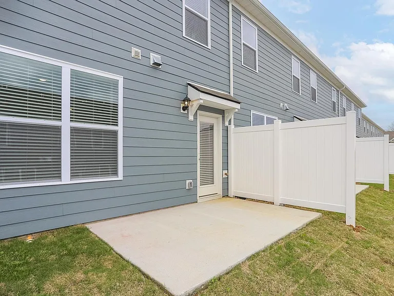 250 Hazel Ln — Photo 41