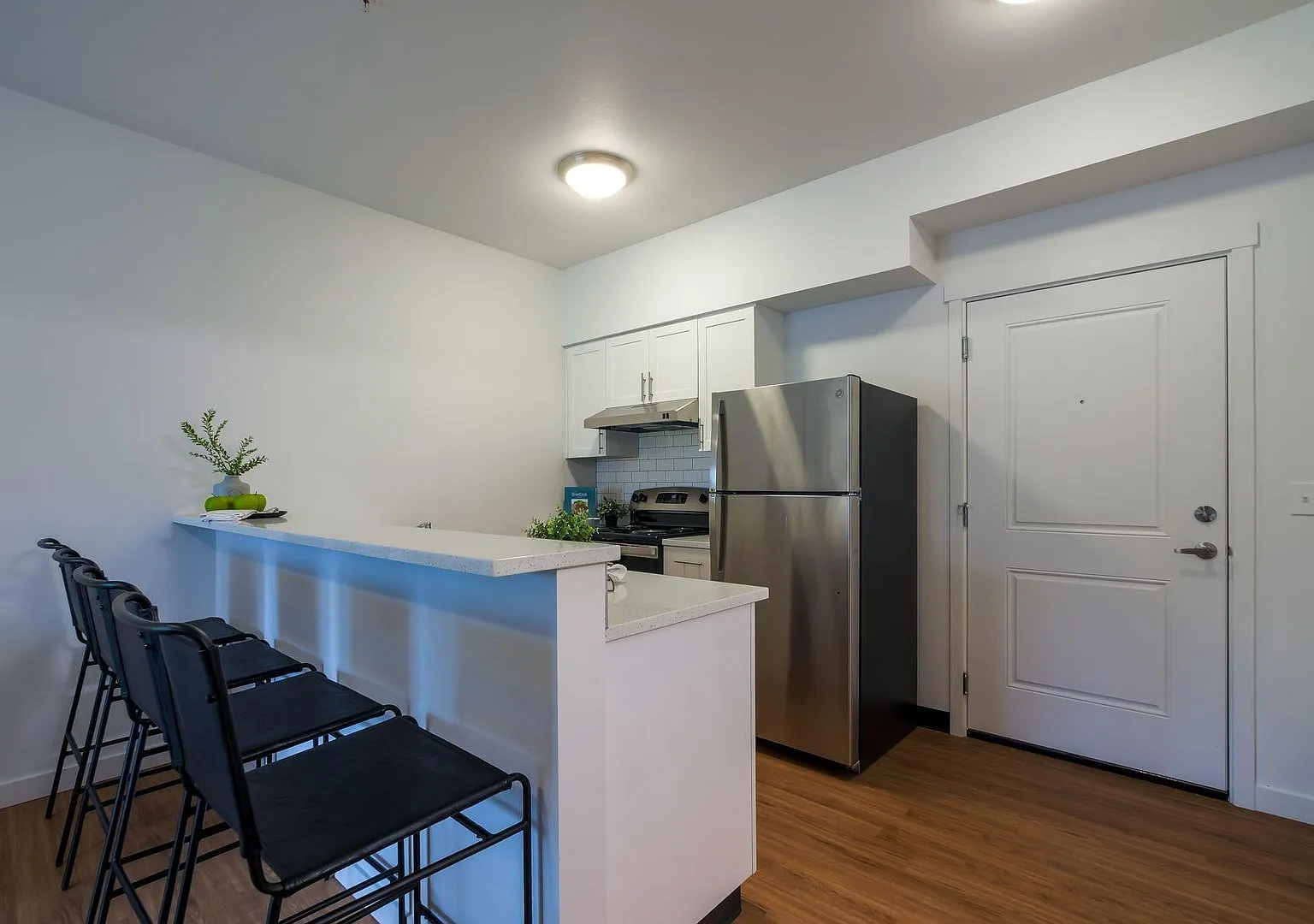 7550 N Lombard St — Photo 3
