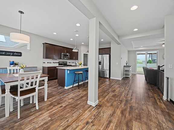 3rd image of 367 Crescendo Dr