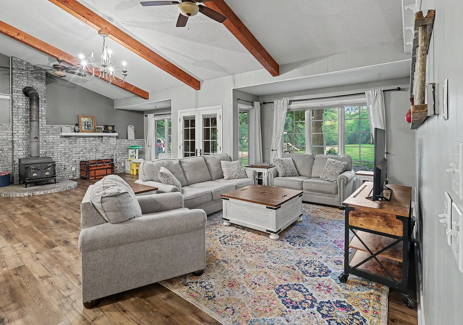 Rent: $2750; 6 beds 3 baths — Photo 3