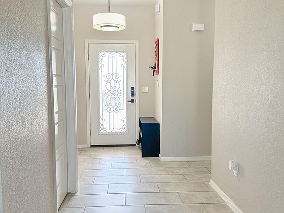 4th image of 617 Jonathan Molina St