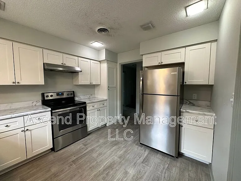 1801 Bailey Ave #B — Photo 9