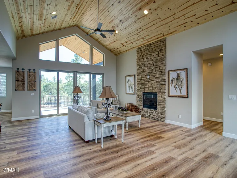 2141 W Whispering Springs Rd — Photo 3