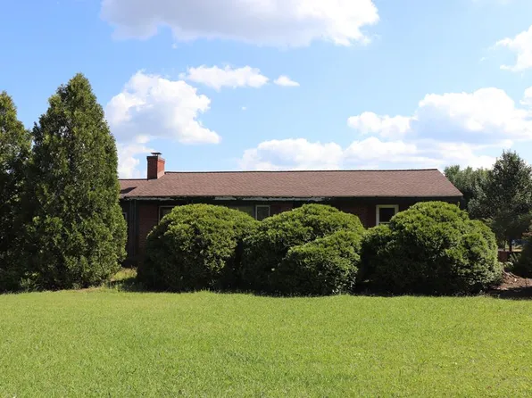 40 Cherry Branch Rd, Crossville, TN 38571
