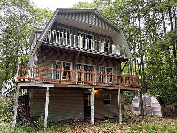 4th image of 71 Audrey Dr