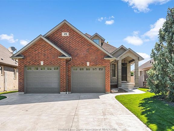 3rd image of 49 Montego Bay Cres