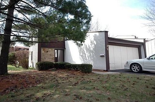 1st image of 9 Tanglewood Ct