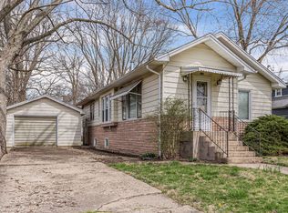 110 W Church St, Sadorus, IL