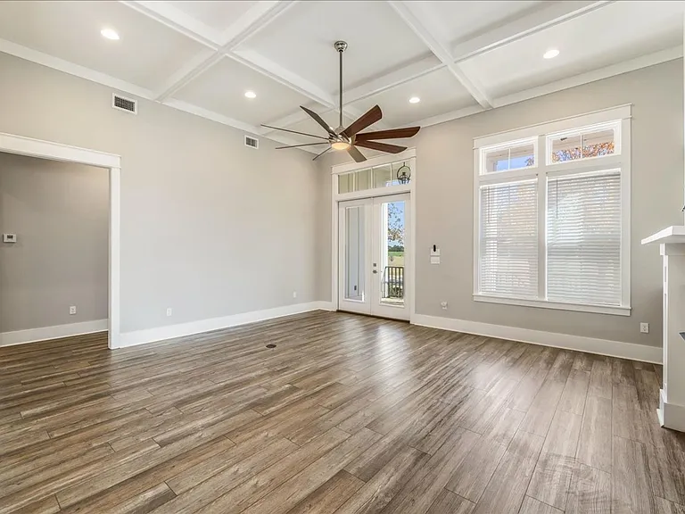 4072 Biltmore Ave — Photo 16