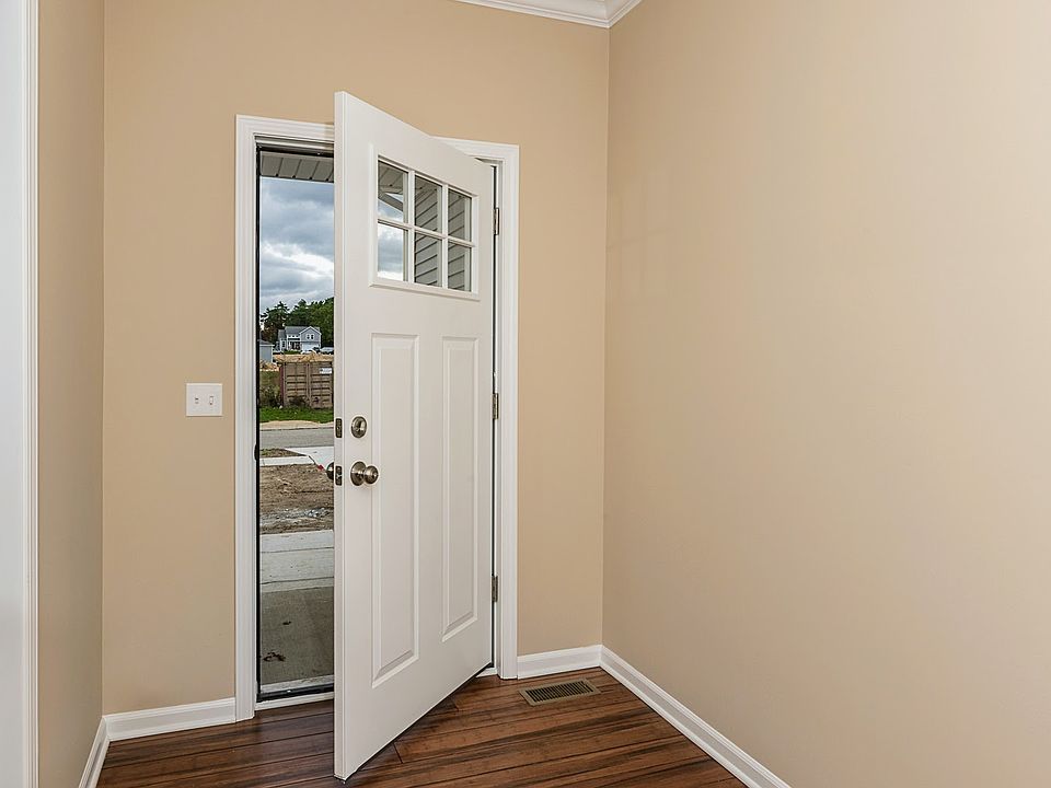 1st image of 3838 Rolling Hills Dr #D21k63