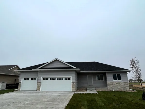 1502 E 64th St, Kearney, NE 68847