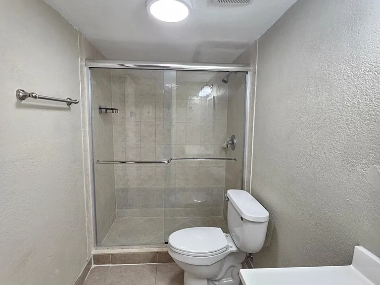 4324 NW 9th Ave #6-1C — Photo 18