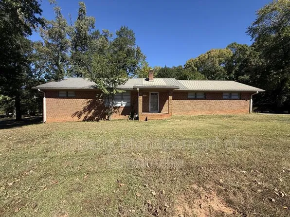1210 NE Main St, Simpsonville, SC 29681