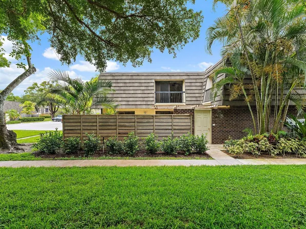 108 1st Terrace, Palm Beach Gardens, FL 33418