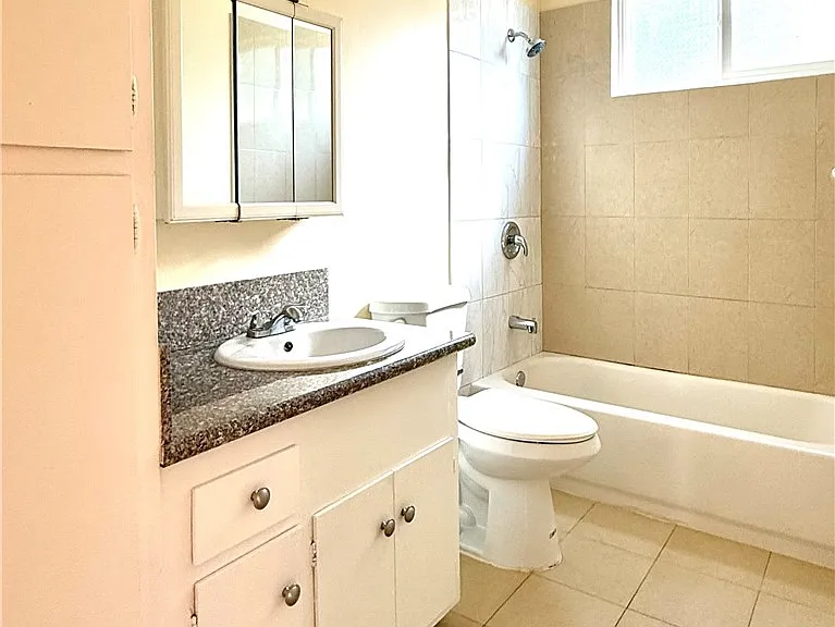 414 Mariposa Ave #B — Photo 10
