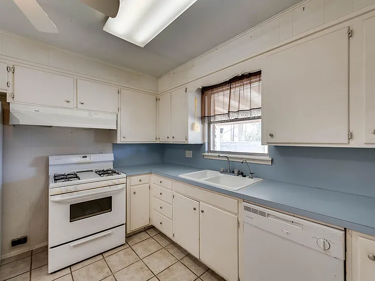 3508 Princeton Ave — Photo 7