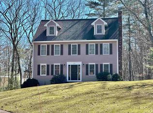 25 Peaslee Ct, Hampstead, NH 03841