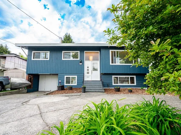 12528 Pinewood Cres, Surrey, BC V3V 2L5