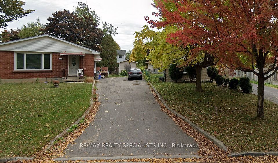 1st image of 8 Kintail Cres