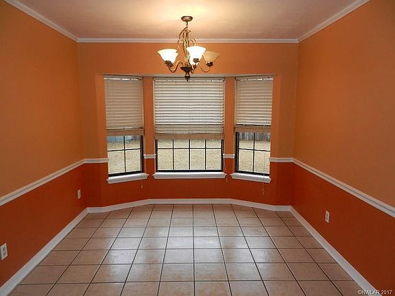 5th image of 2114 Sandhurst St