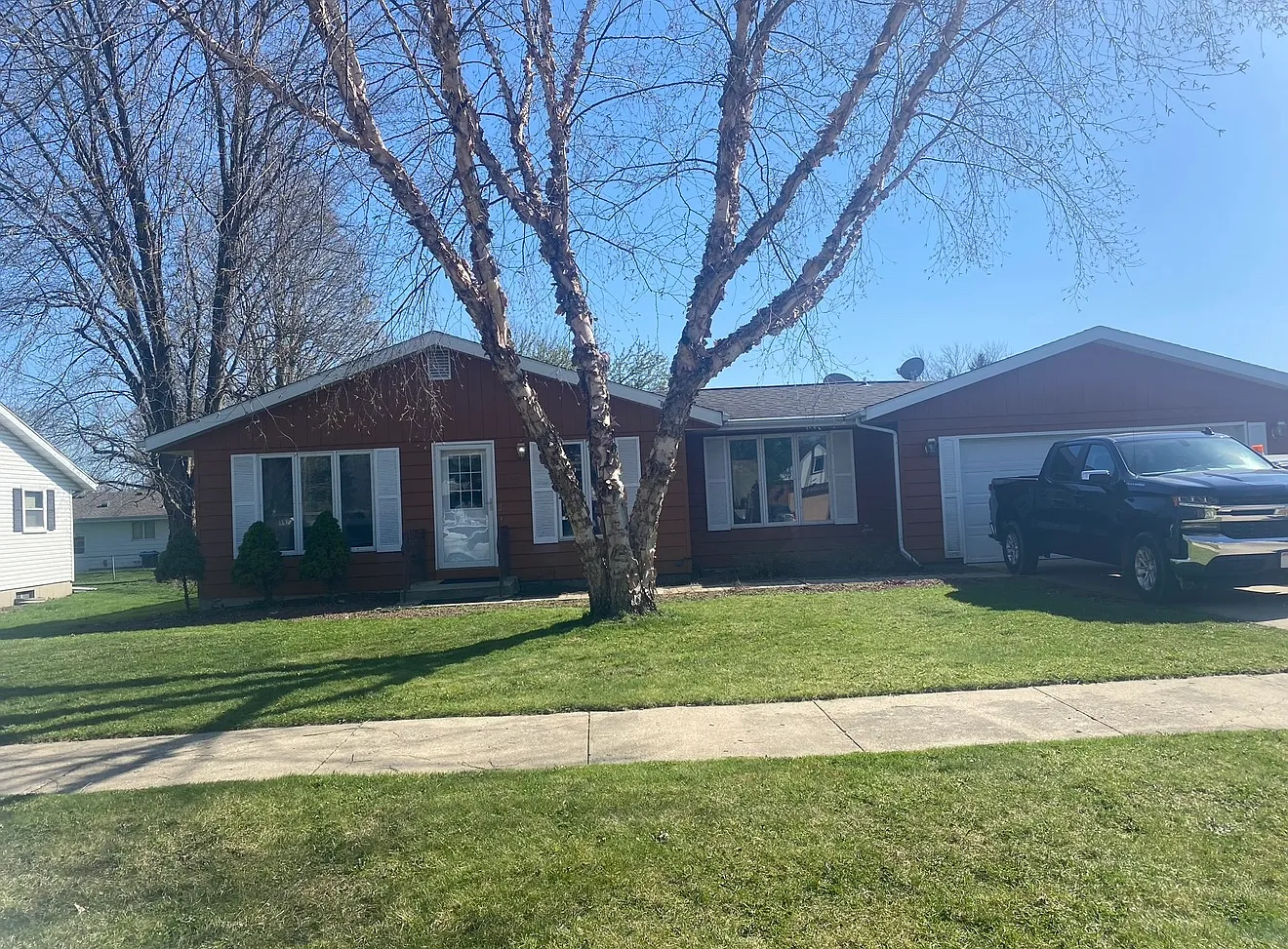 3 bed, 2800 sqft, $3,000 — Photo 1