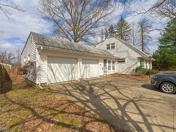 2nd image of 1165 Hampton Rd