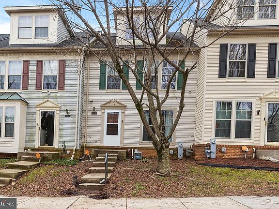 3rd image of 9823 Sherwood Farm Rd