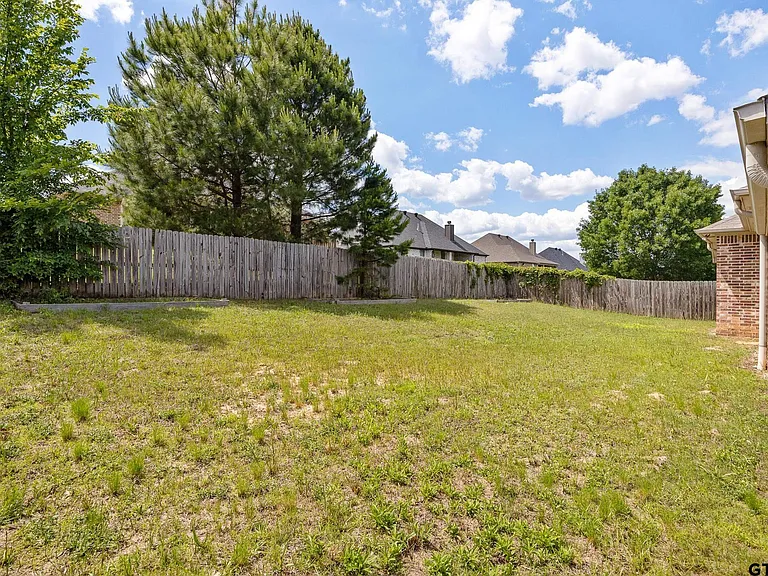 7343 Rockpoint Ln — Photo 36
