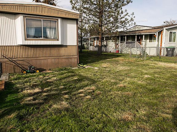 2nd image of 2533 Terrmont St