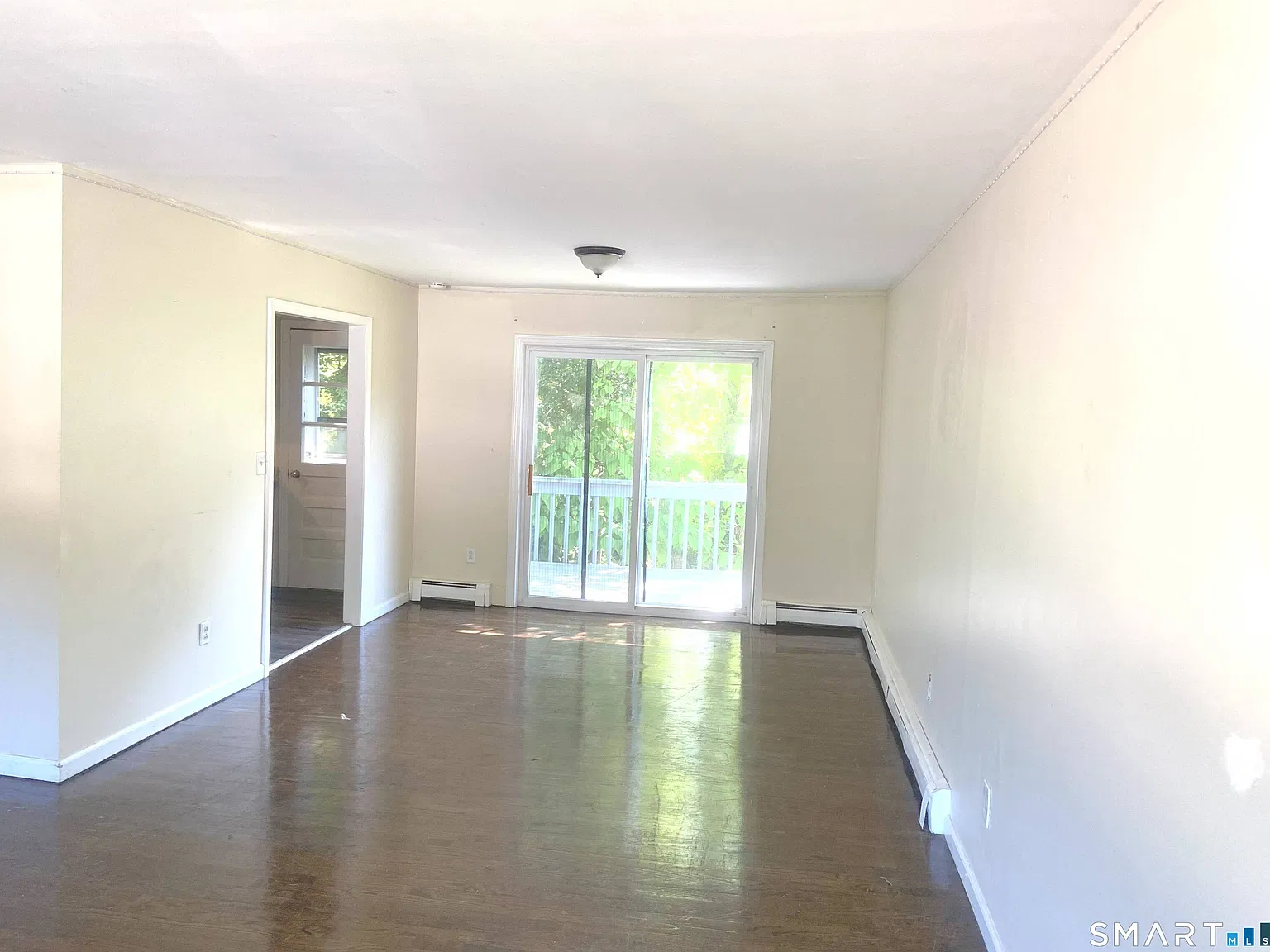 4 bed, 2.0 bath, 1095 sqft, $3,700 — Photo 3