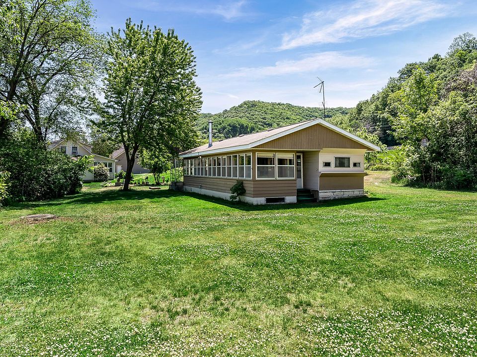 1st image of 25066 Gull Ln