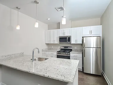 1 Bed, 1 Bath - 1,002SF